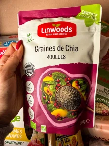 Recette avec du skyr : graines de chia et cacahuète graines de chia concassées